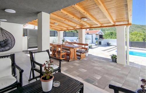 Ljubitovica House | Lovely Home In Ljubitovica