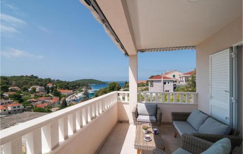 Maslinica House | Lovely Home In Maslinica With Wifi