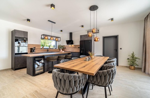 Benkovac House | Lovely home in Miranje Donje