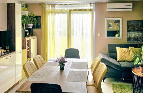 Pavicini House | Lovely home in Pavicini with sauna