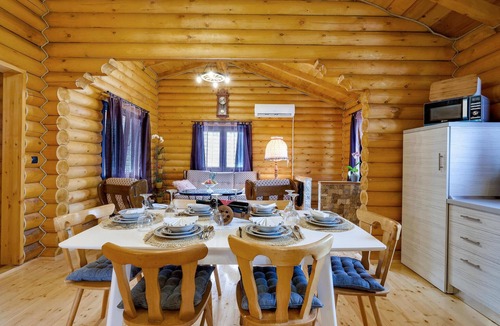 Petrinja House | Lovely home in Petrinja with sauna