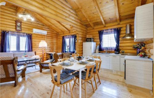 Petrinja House | Lovely Home In Petrinja With Sauna