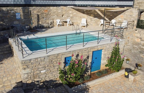 Benkovac House | Lovely home in Popovici