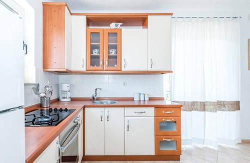 Jadrija House | Lovely home in Sibenik with kitchen