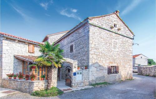 Cabrunici House | Lovely Home In Svetvincenat With Wifi