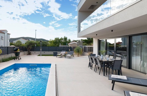 Tribunj House | Lovely home in Tribunj