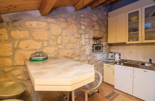 Trsteno House | Lovely home in Trsteno with WiFi