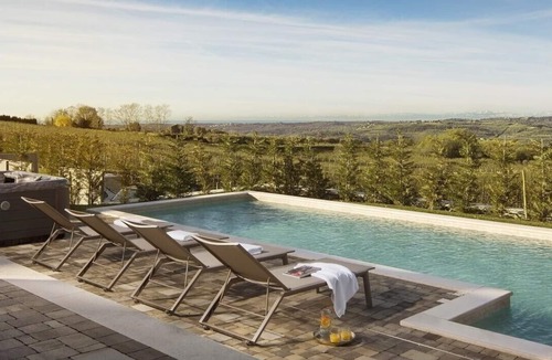 Vranje Selo Villa | Lovely Villa Arman with a pool and a jacuzzi
