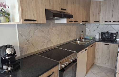 Luce Apartment | Luce Hilltop Cozy Apartment - Two Bedroom Apartment