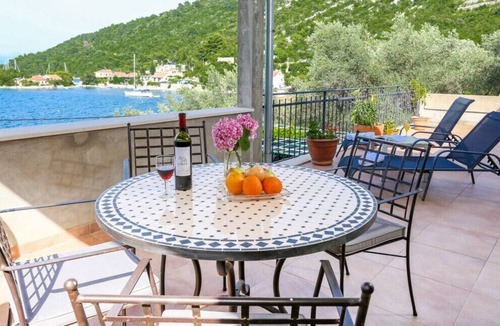Prozurska Luka Apartment | Lucia Apartment Mljet