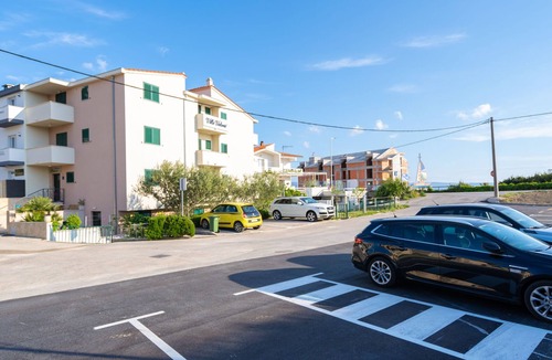 Podstrana Apartment | Lucius 1 by Interhome