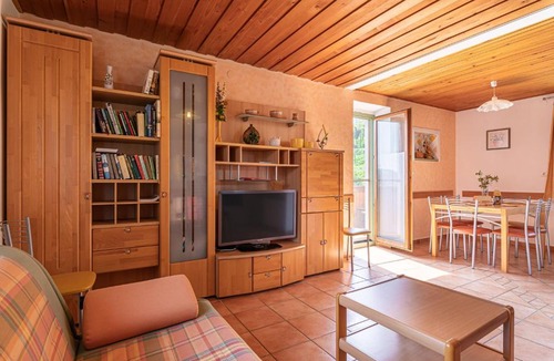 Kostel House | Lukec Homestead Adventure Stay - Happy Rentals