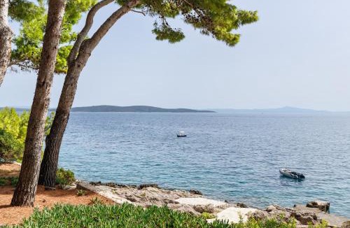 Ivan Dolac Villa | LUMA HVAR Premium Beachfront Villa 1st Row to Sea