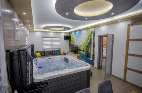Tuzla Canton Apartment | Lux Apartment jacuzzi - Mermer Brkić