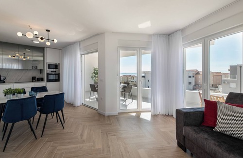 Zrce Apartment | Lux apartments for 10 with terrace and pool