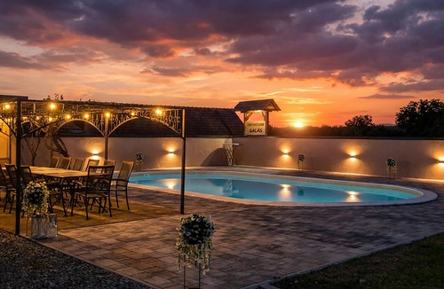 Gornji Bogicevci House | Luxurious home in Gornji Bogicevci with sauna