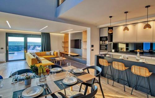 Debeljak House | Luxurious Home In Debeljak