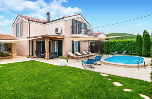 Dicmo House | Luxurious home in Dicmo
