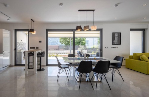 Grizane House | Luxurious home in Grizane with sauna