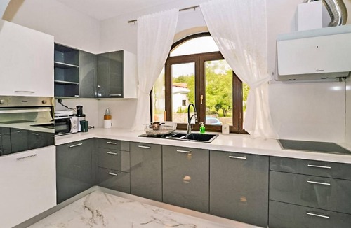 Veli Brgud House | Luxurious home in Jurdani with sauna