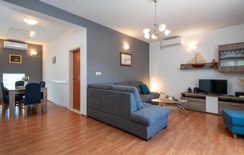 Lovorno House | Luxurious Home In Lovorno