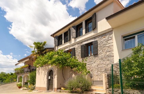 Veli Brgud Villa | Luxurious Villa in Ruii Croatia with Private Pool and Garden