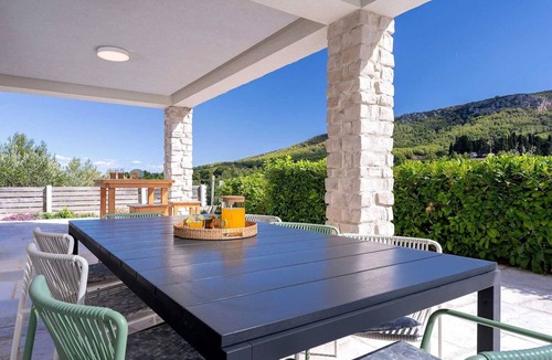 Pitve Villa | Luxurious villas in Pitve on Hvar with an amazing view