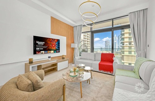 Dubai Marina Apartment | Luxury 2 Bedroom Apartment - Private Beach - Emaar Beach Vista