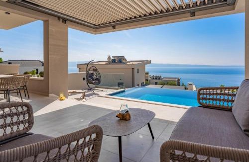 Podstrana Villa | Luxury 5-bedroom villa Princess Korina with heated pool, pool table, sauna, a hot-tub