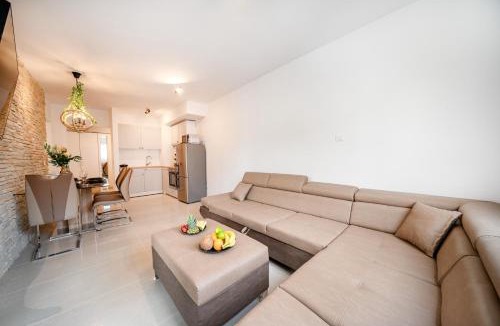 Znjan Apartment | Luxury and modern apartment on the main beach