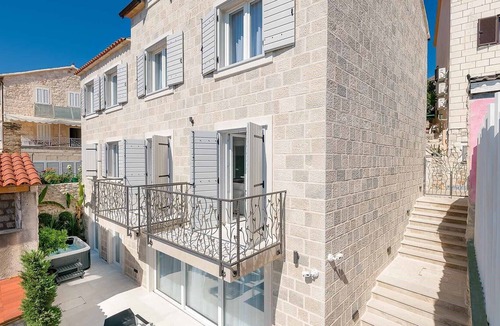 Hvar Old Town Apartment | Luxury Apartment Gariful Superior in center of Hvar