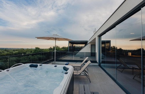 Frata Apartment | Luxury Apartment Olearis