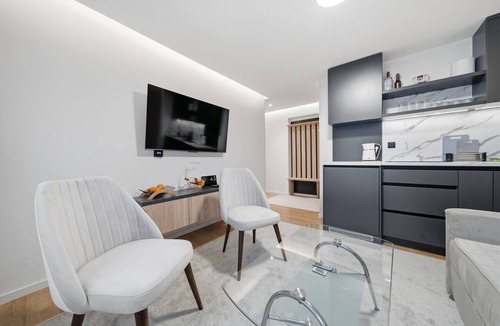 Novo Sarajevo Apartment | Luxury Apartments in the Heart of Sarajevo/Free private parking