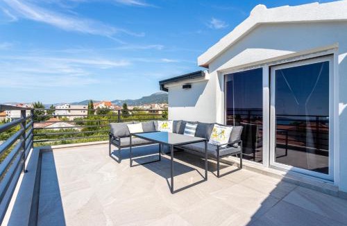 Kastel Gomilica Apartment | Luxury apartments Marino near beach