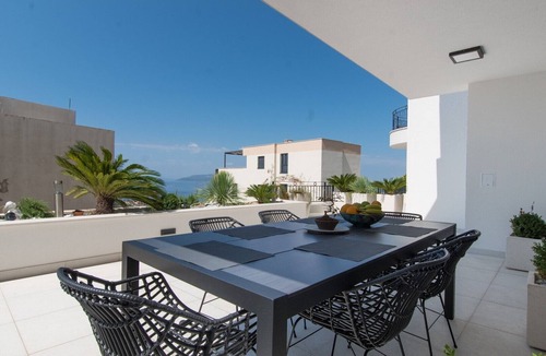 Moca Apartment | Luxury Apt In Villa Citrin Shared Pool Sea View