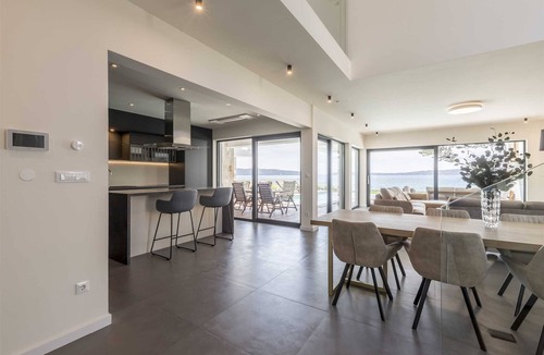 Kastela Villa | Luxury beachfront villa with infinity pool for 8