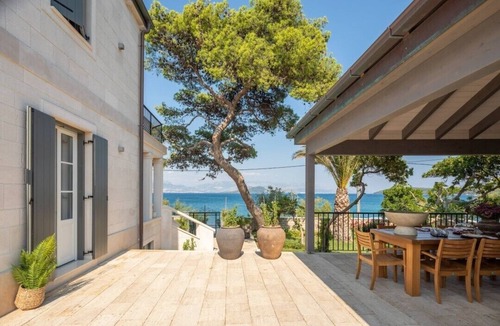 Slatine Villa | Luxury beachfront villa Sensation with private heated pool, sauna, gym, and jacuzzi on Ciovo