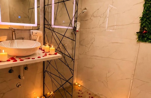 East Sarajevo Cabin | Luxury Chalet with Heated Pool, Jacuzzi & Sauna near Sarajevo MonteBliss