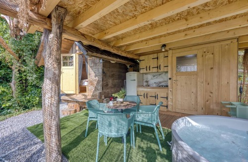 Ivancna Gorica House | Luxury Glamping House Pia, Ivančna Gorica, Slovenia