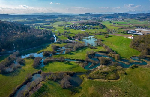 Ivancna Gorica House | Luxury Glamping House Pia, Ivančna Gorica, Slovenia