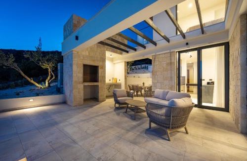 Seget Vranjica Villa | Luxury Imperial Sea Horizon Villa