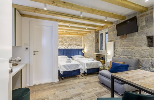 Split Apartment | Luxury Room Miara in Split City Center II