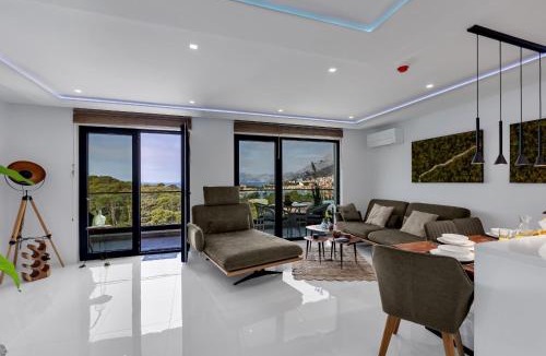 Dugis Apartment | Luxury sea view apartment Makarska with pool