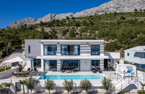 Omis Villa | Luxury Villa Andoris with Gym, Spa, Heated pool