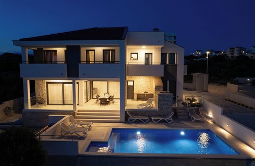 Novalja Villa | Luxury Villa Rose Novalja - with a private pool, max. 8 people