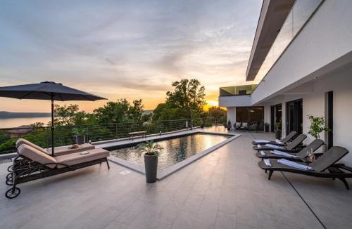 Maslenica Villa | Luxury Villa Royal Hill with 34 m2 pool