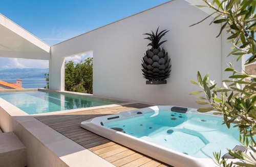 Sutivan Villa | Luxury Villa Sandorin Sutivan with Heated Pool, Jacuzzi & Sauna