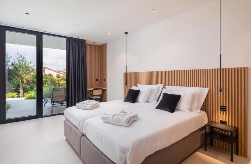 Sutivan Villa | Luxury Villa Sandorin Sutivan with Heated Pool, Jacuzzi & Sauna