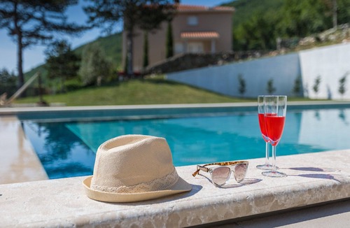 Martina Villa | Luxury Villa Sunset Sailor with Pool