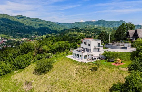 Zagreb Villa | Luxury Villa with Indoor Pool and Sauna